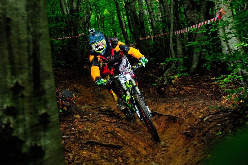 ioannis-ioannou-1st-elite-downhill-phlio-2014