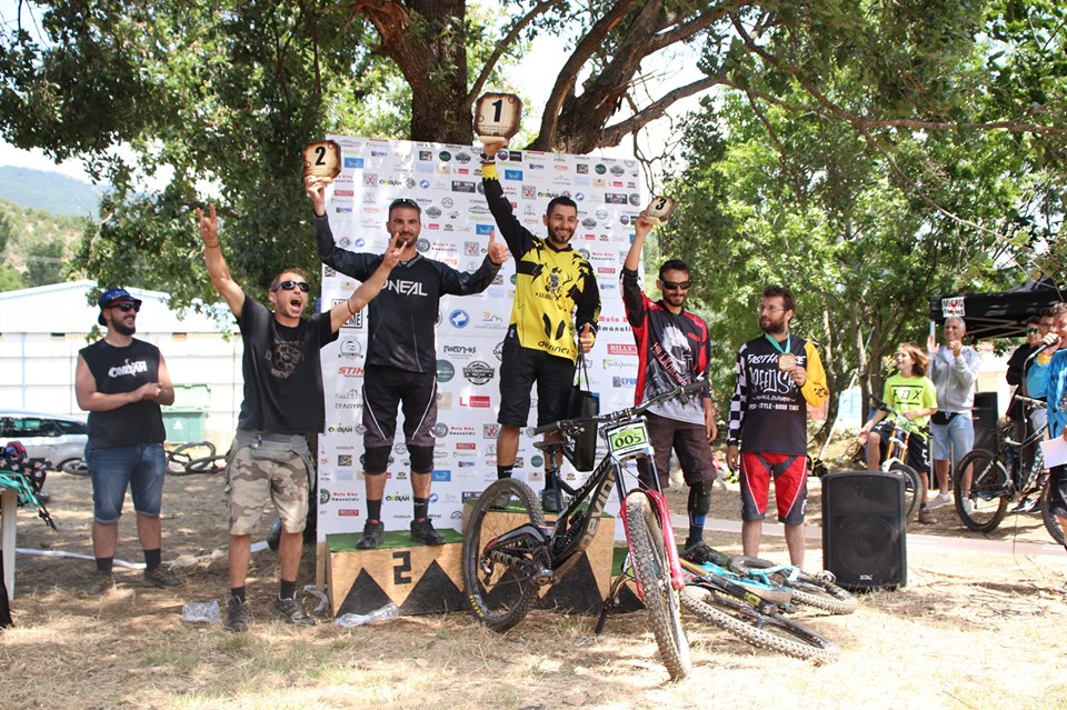 iron village dh race 2019 master podium