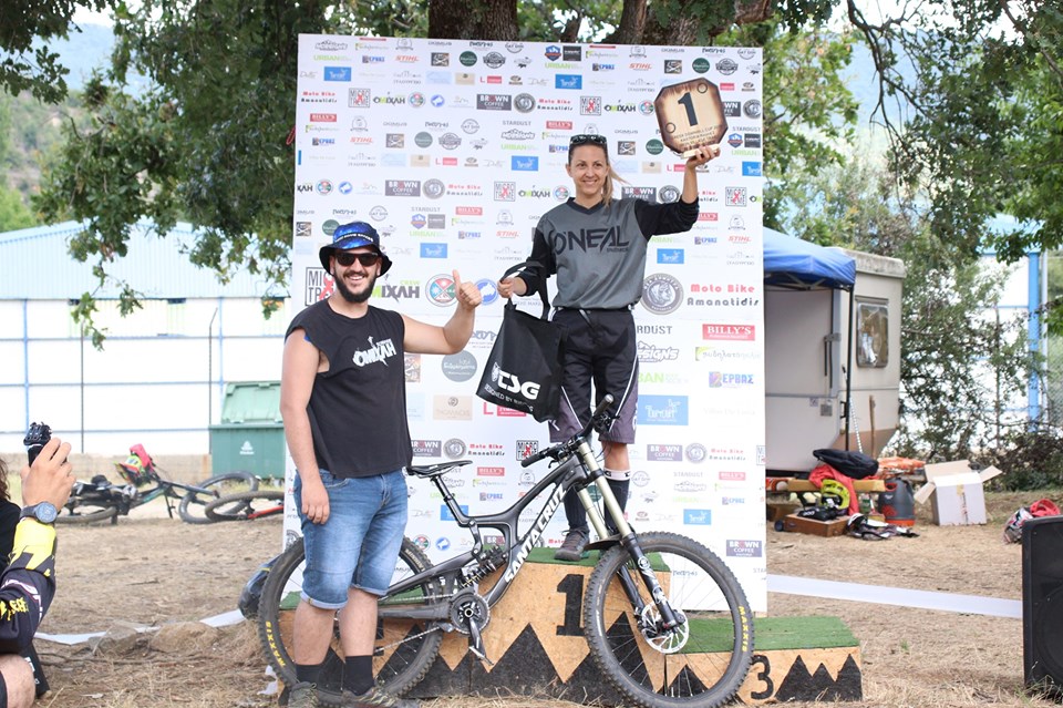 iron village dh race 2019 women podium