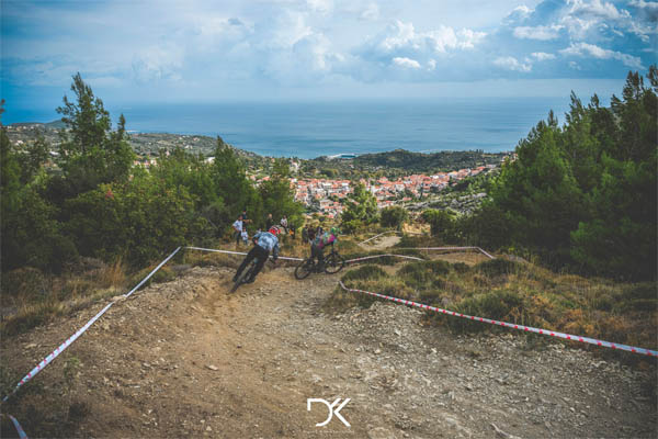 tank trail kymi downhill race 2023 view